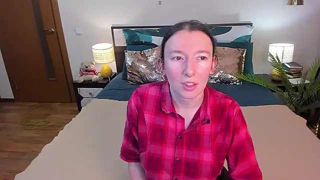 Snapshot of CatherineWalls chatting on 02/20/26, 06:26 CatherineWalls online show from 02/20/26, 06:26