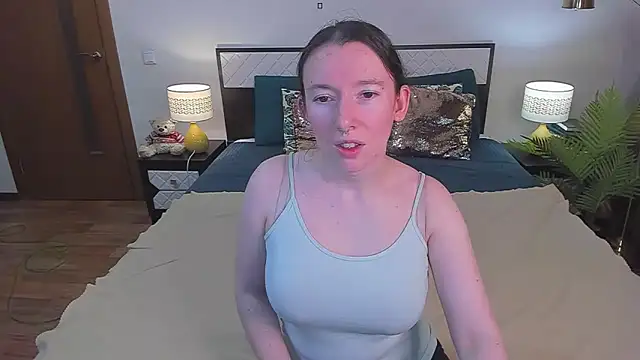 Snapshot of CatherineWalls chatting on 06/10/26, 04:12 CatherineWalls online show from 06/10/26, 04:12