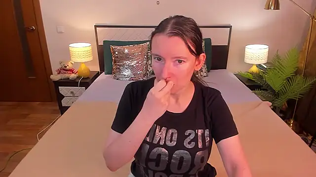 CatherineWalls online show from 07/08/26, 05:56