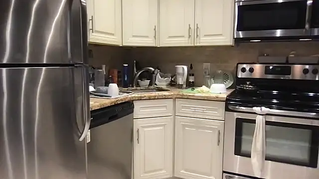 BigGuyMuscle online show from 11/16/25, 09:48