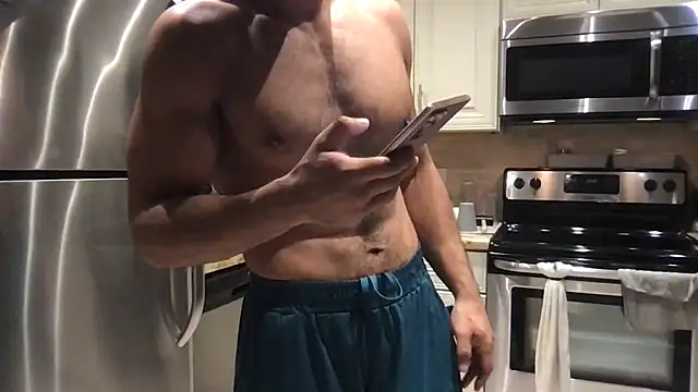 BigGuyMuscle online show from 11/18/25, 02:50