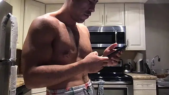 BigGuyMuscle online show from 05/26/26, 05:20