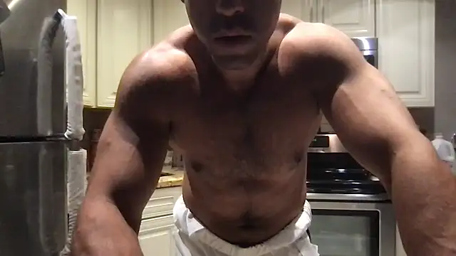 BigGuyMuscle online show from 05/27/26, 01:57