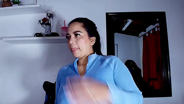 Snapshot of alexaa_walker chatting on 03/12/25, 11:53 alexaa walker online show from 03/12/25, 11:53