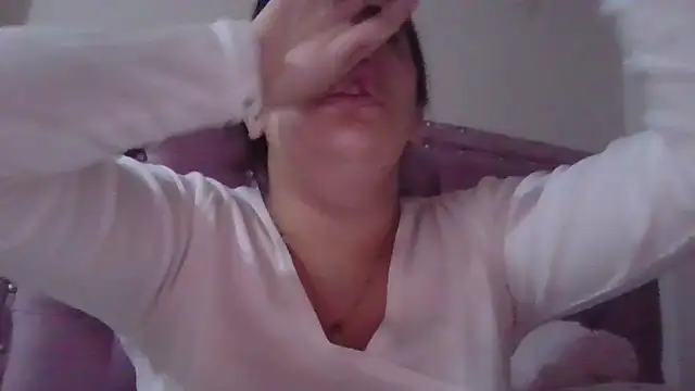 annarose19 online show from 12/12/24, 11:25