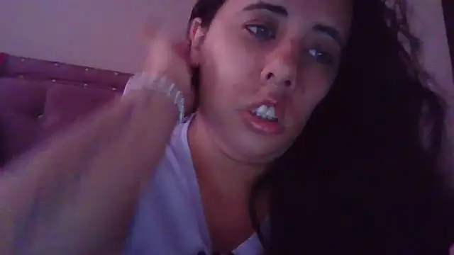 Snapshot of annarose19 chatting on 01/06/26, 08:23 annarose19 online show from 01/06/26, 08:23