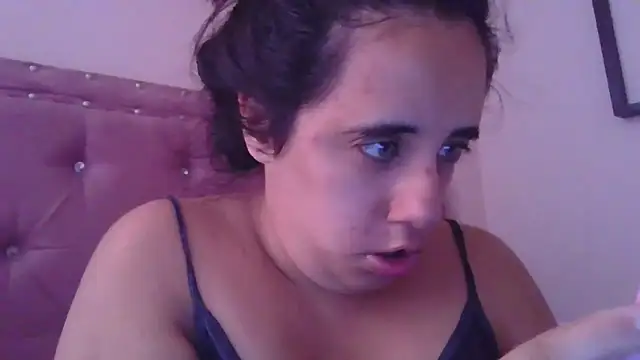 Snapshot of annarose19 chatting on 02/02/26, 08:40 annarose19 online show from 02/02/26, 08:40