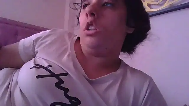 Snapshot of annarose19 chatting on 02/07/26, 06:33 annarose19 online show from 02/07/26, 06:33