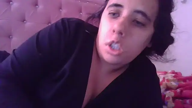 Snapshot of annarose19 chatting on 02/11/26, 05:40 annarose19 online show from 02/11/26, 05:40