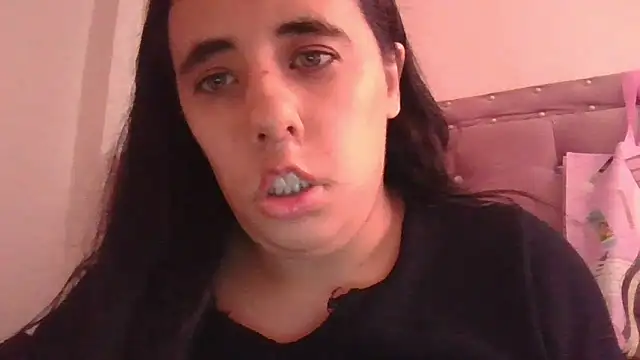 Snapshot of annarose19 chatting on 02/16/26, 06:48 annarose19 online show from 02/16/26, 06:48