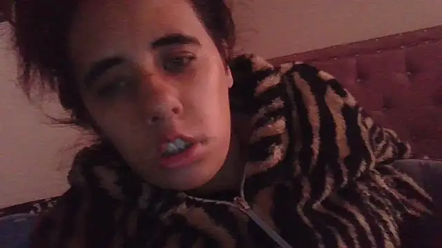 Snapshot of annarose19 chatting on 02/23/26, 07:00 annarose19 online show from 02/23/26, 07:00