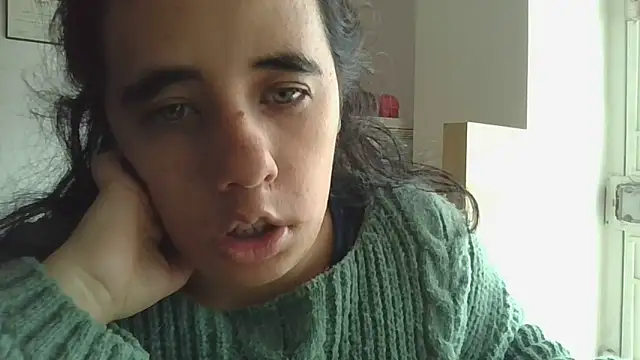 Snapshot of annarose19 chatting on 03/27/26, 06:51 annarose19 online show from 03/27/26, 06:51