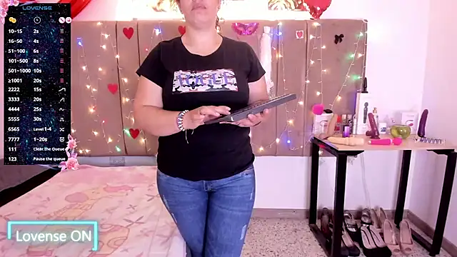 Snapshot of Zaly_mature chatting on 11/28/25, 09:17 Zaly mature online show from 11/28/25, 09:17