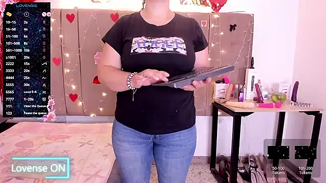 Snapshot of Zaly_mature chatting on 11/30/25, 01:31 Zaly mature online show from 11/30/25, 01:31