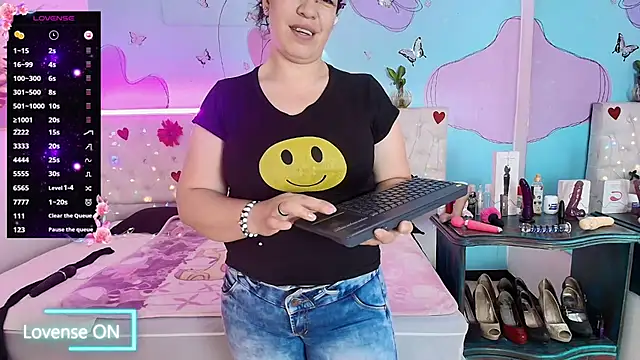 Zaly mature online show from 06/04/26, 11:22