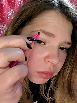 Snapshot of Zuli_Kiska chatting on 11/21/25, 10:41 Zuli Kiska online show from 11/21/25, 10:41