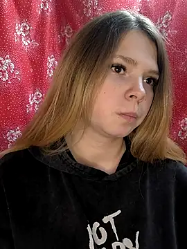 Snapshot of Zuli_Kiska chatting on 11/28/25, 11:57 Zuli Kiska online show from 11/28/25, 11:57