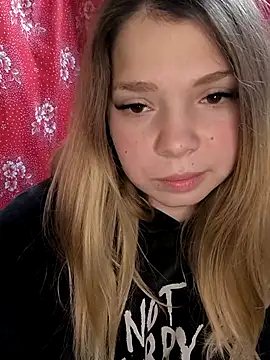 Snapshot of Zuli_Kiska chatting on 12/02/25, 08:26 Zuli Kiska online show from 12/02/25, 08:26