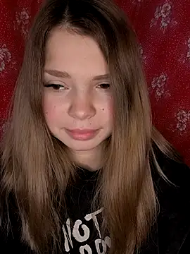 Snapshot of Zuli_Kiska chatting on 12/15/25, 11:36 Zuli Kiska online show from 12/15/25, 11:36