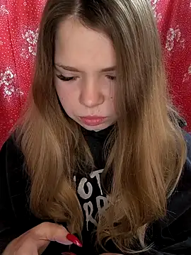 Snapshot of Zuli_Kiska chatting on 02/17/26, 11:55 Zuli Kiska online show from 02/17/26, 11:55