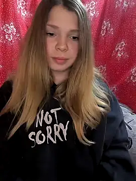 Snapshot of Zuli_Kiska chatting on 04/09/26, 06:57 Zuli Kiska online show from 04/09/26, 06:57