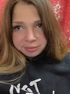 Snapshot of Zuli_Kiska chatting on 05/13/26, 07:28 Zuli Kiska online show from 05/13/26, 07:28