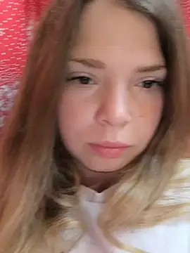 Snapshot of Zuli_Kiska chatting on 06/10/26, 03:07 Zuli Kiska online show from 06/10/26, 03:07