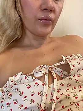 YourBlondee online show from 02/16/26, 03:24