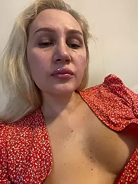 YourBlondee online show from 03/27/26, 02:28