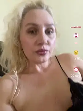 YourBlondee online show from 05/04/26, 04:08