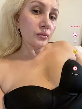 YourBlondee online show from 05/08/26, 03:34