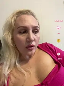 YourBlondee online show from 05/21/26, 06:09