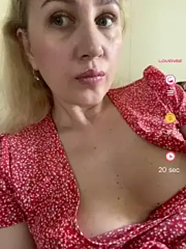 YourBlondee online show from 06/02/26, 12:45