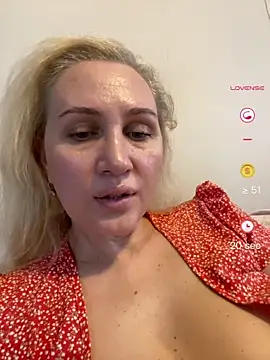 YourBlondee online show from 06/04/26, 12:33