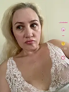 YourBlondee online show from 06/08/26, 01:39