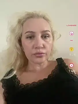 YourBlondee online show from 07/06/26, 12:51