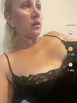 YourBlondee online show from 07/18/26, 01:15