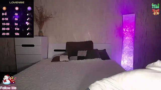 ItsAlisia online show from 12/25/24, 01:41