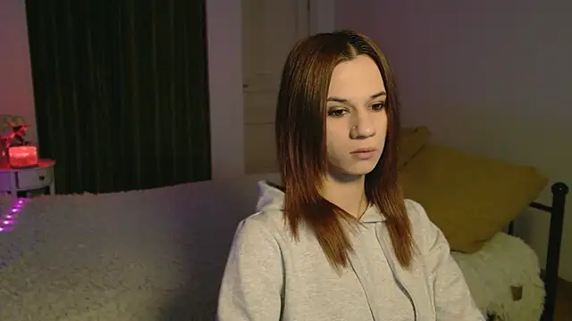 Snapshot of ItsAlisia chatting on 10/20/25, 05:52 ItsAlisia online show from 10/20/25, 05:52