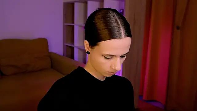 Snapshot of ItsAlisia chatting on 11/27/25, 01:35 ItsAlisia online show from 11/27/25, 01:35