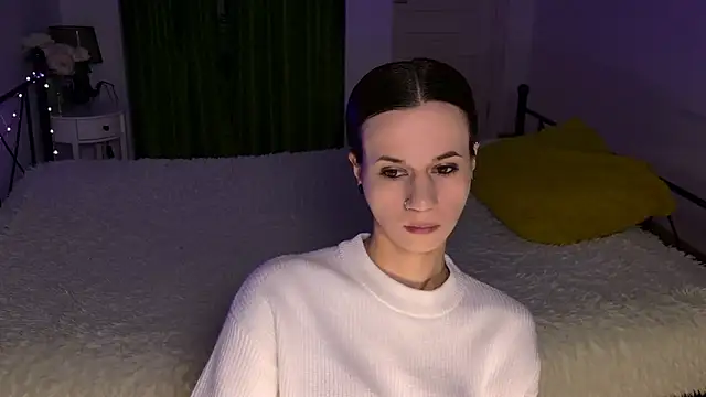 Snapshot of ItsAlisia chatting on 12/04/25, 01:53 ItsAlisia online show from 12/04/25, 01:53