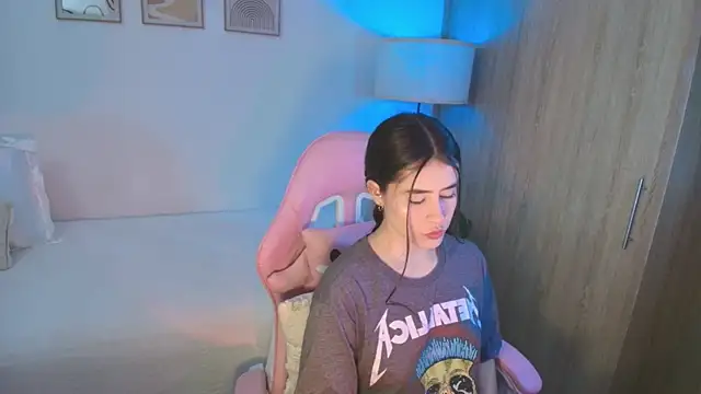 Snapshot of iriswest_ chatting on 09/25/25, 11:52 iriswest online show from 09/25/25, 11:52