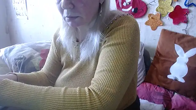 QueenLana online show from 01/15/25, 10:27
