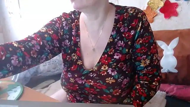QueenLana online show from 02/06/25, 10:15