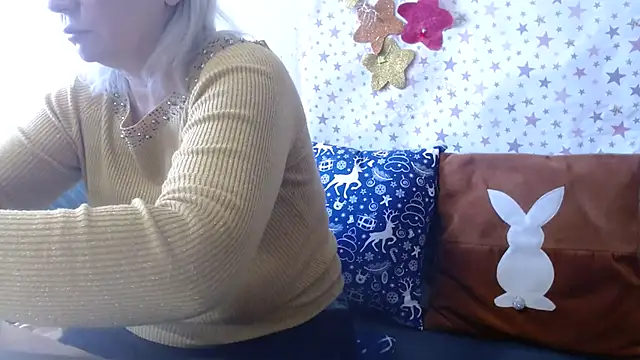 Snapshot of QueenLana chatting on 02/10/26, 09:46 QueenLana online show from 02/10/26, 09:46