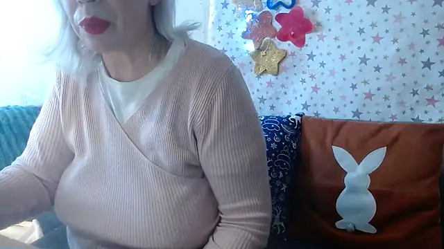 Snapshot of QueenLana chatting on 02/11/26, 09:58 QueenLana online show from 02/11/26, 09:58