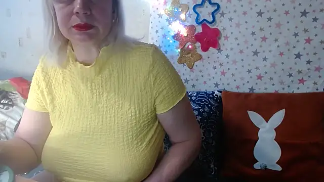 Snapshot of QueenLana chatting on 02/26/26, 05:50 QueenLana online show from 02/26/26, 05:50
