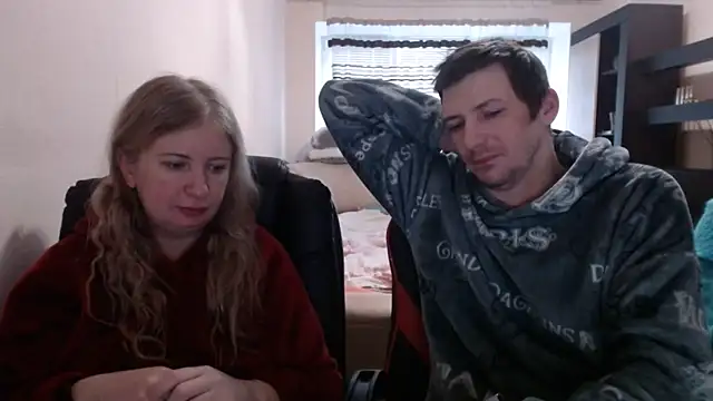 PeterAndJen online show from 02/14/25, 07:38