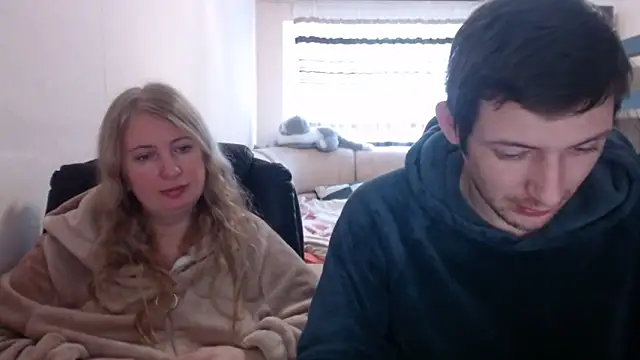 PeterAndJen online show from 02/18/25, 09:32