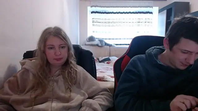 PeterAndJen online show from 02/19/25, 02:01